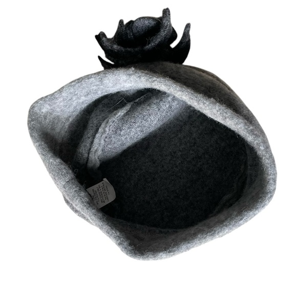 LAFENICE Venice Italy Women’s Wool Hat Flower Detail Gray main image 11